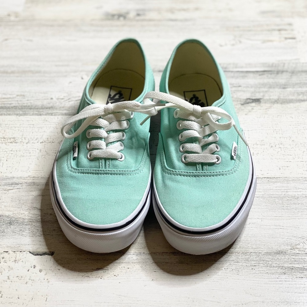 Vans - Picture 2 of 4